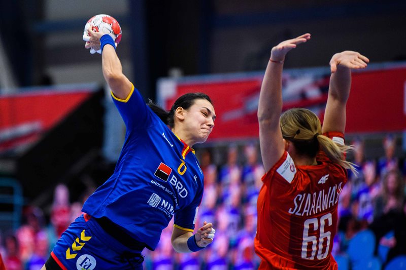 Gică Hagi și Ion Țiriac, mesaje de mulțumire pentru Cristina Neagu. Fanii, invitați să-i spună „Mulțumesc” sportivei: „#ThanksCN8”