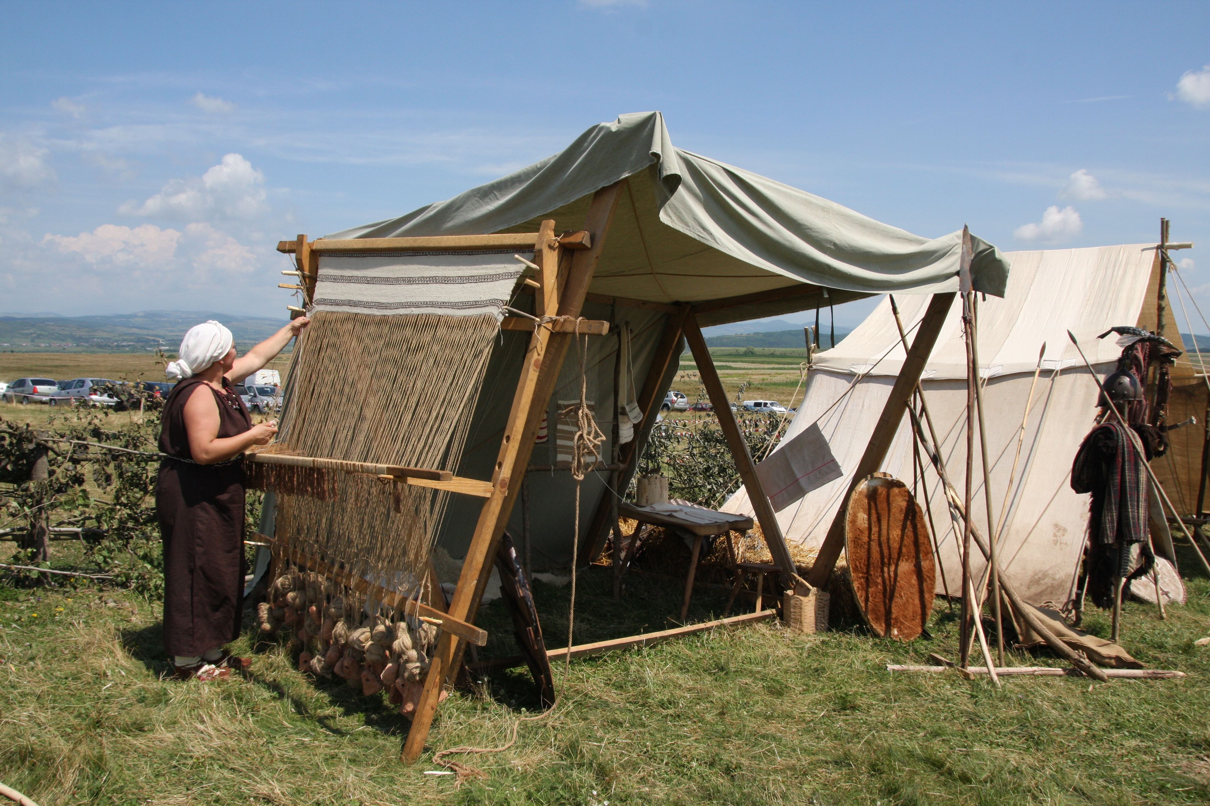 Un salt celtic, cu meșteri și războinici, amenajat la unicul festival celtic din Europa de Est | GALERIE FOTO