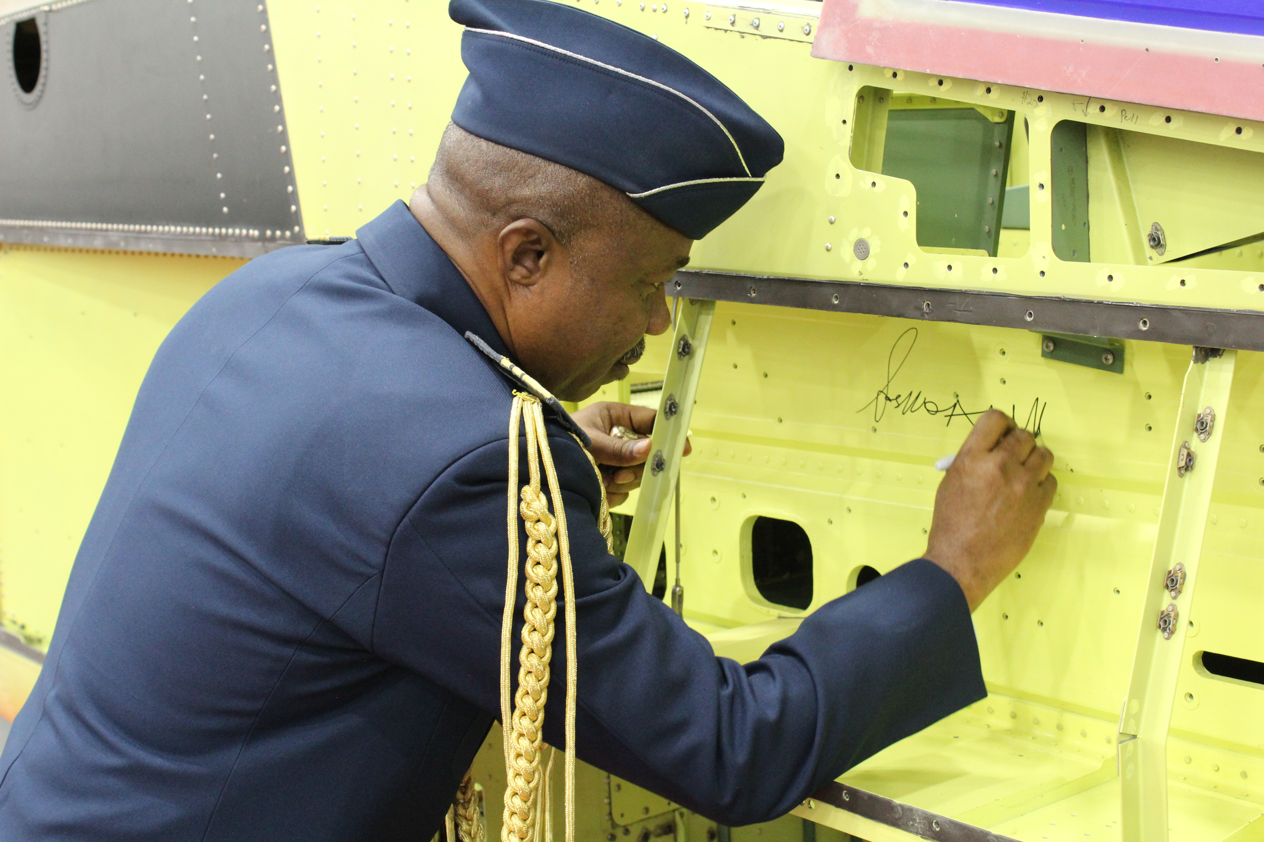 Nigeria’s nearly $1 billion US arms programme advances as Bell starts building 12 Viper helicopters