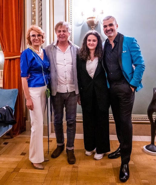 Aurelian Temişan şi Peter Freudenthaler, solistul trupei Fool's Garden, pe scena Operei Naţionale Bucureşti