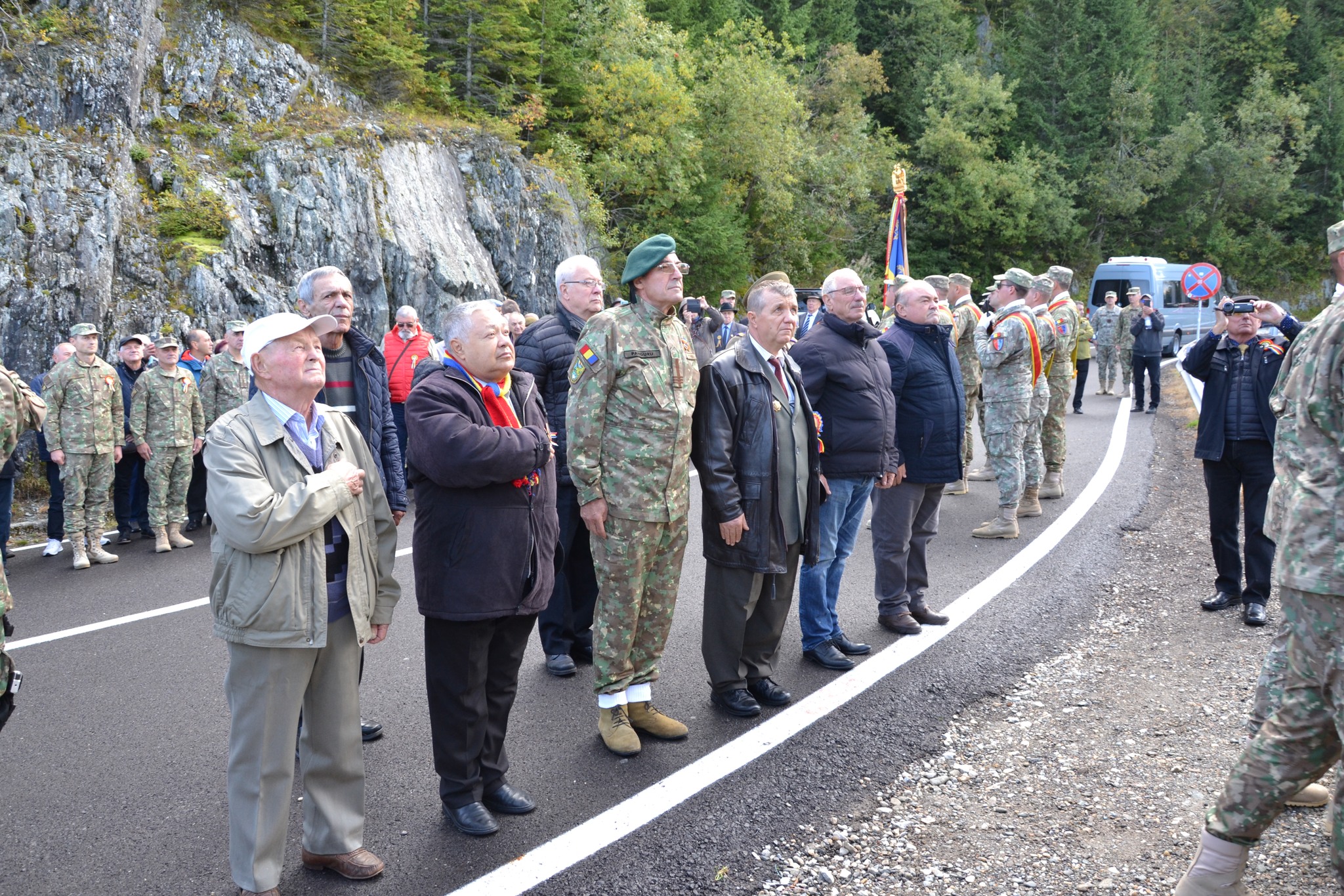 Fost militar care a participat la construcția Transfăgărășanului: „Porneam buldozerele și la minus 25 de grade”. Victimele accidentelor, trimise în sicrie sigilate la rude