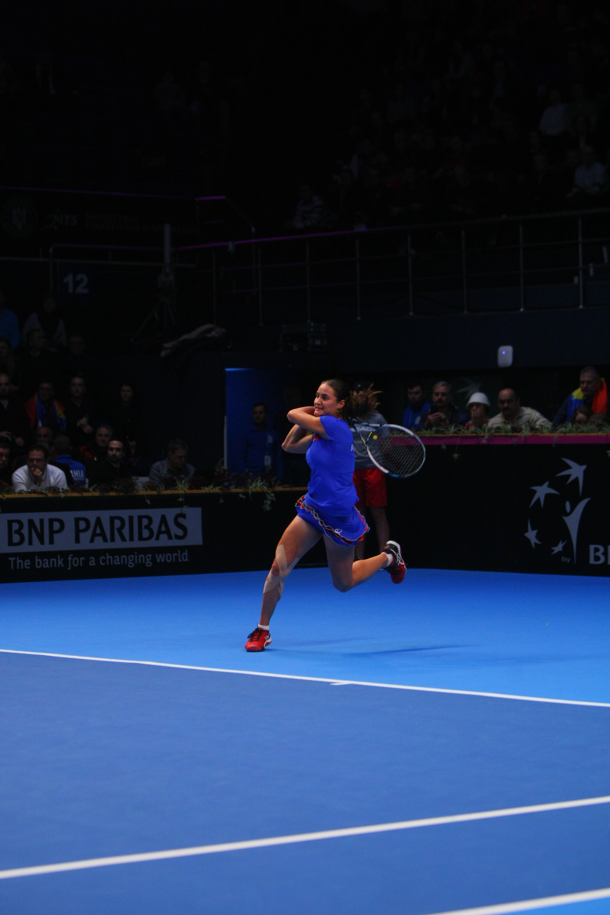 România a fost învinsă de Belgia, în primul tur al Grupei Mondiale II din Fed Cup. Irina Begu a jucat la simplu, dar a pierdut în setul decisiv. Reacții  | FOTO & VIDEO