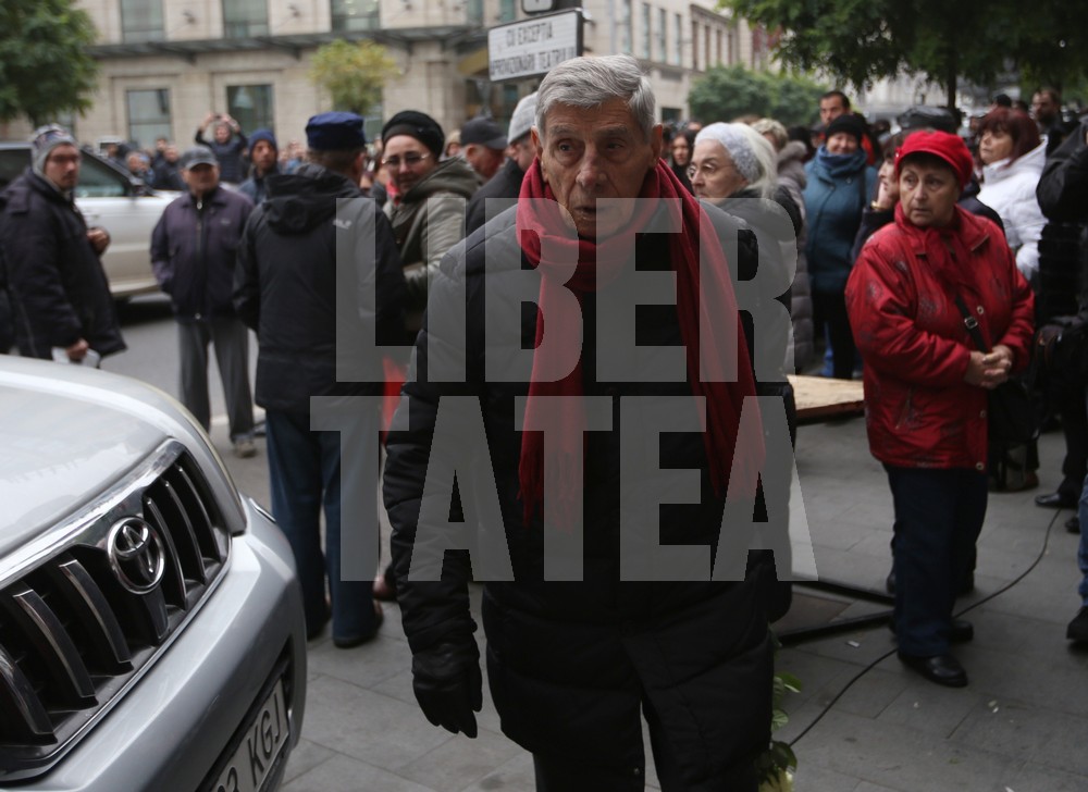 UPDATE. Când va fi înmormântată actrița Stela Popescu. Vineri, trupul său a fost depus la Teatrul de Revistă Constantin Tănase (FOTO&VIDEO)
