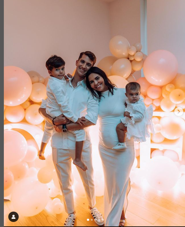 Cum va naște Andreea Popescu a treia oară.  Fosta dansatoare a Deliei, însărcinată cu o fetiță. „Sunt riscuri foarte, foarte mari”