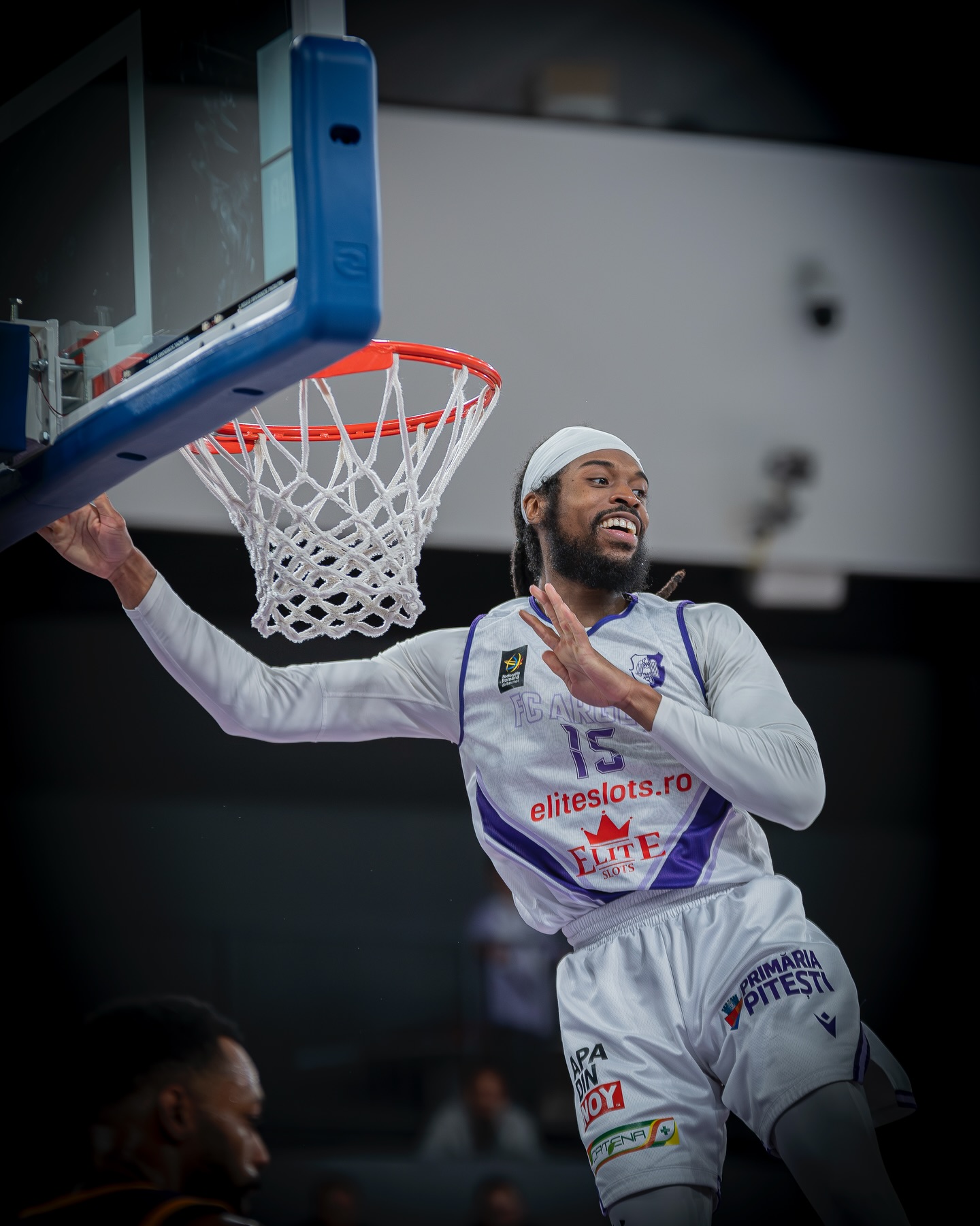 Marcus Thornton, baschetbalistul american de la FC Argeș care a jucat pe patru continente și în naționala SUA: „M-a surprins cât de mulți munți aveți, iar peisajele sunt de vis”