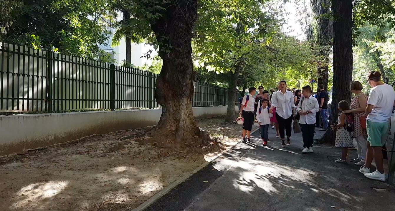 VIDEO/Noul regulament al școlilor analizat de Consiliul Elevilor București: „Elevii să treacă peste frica de profesor”