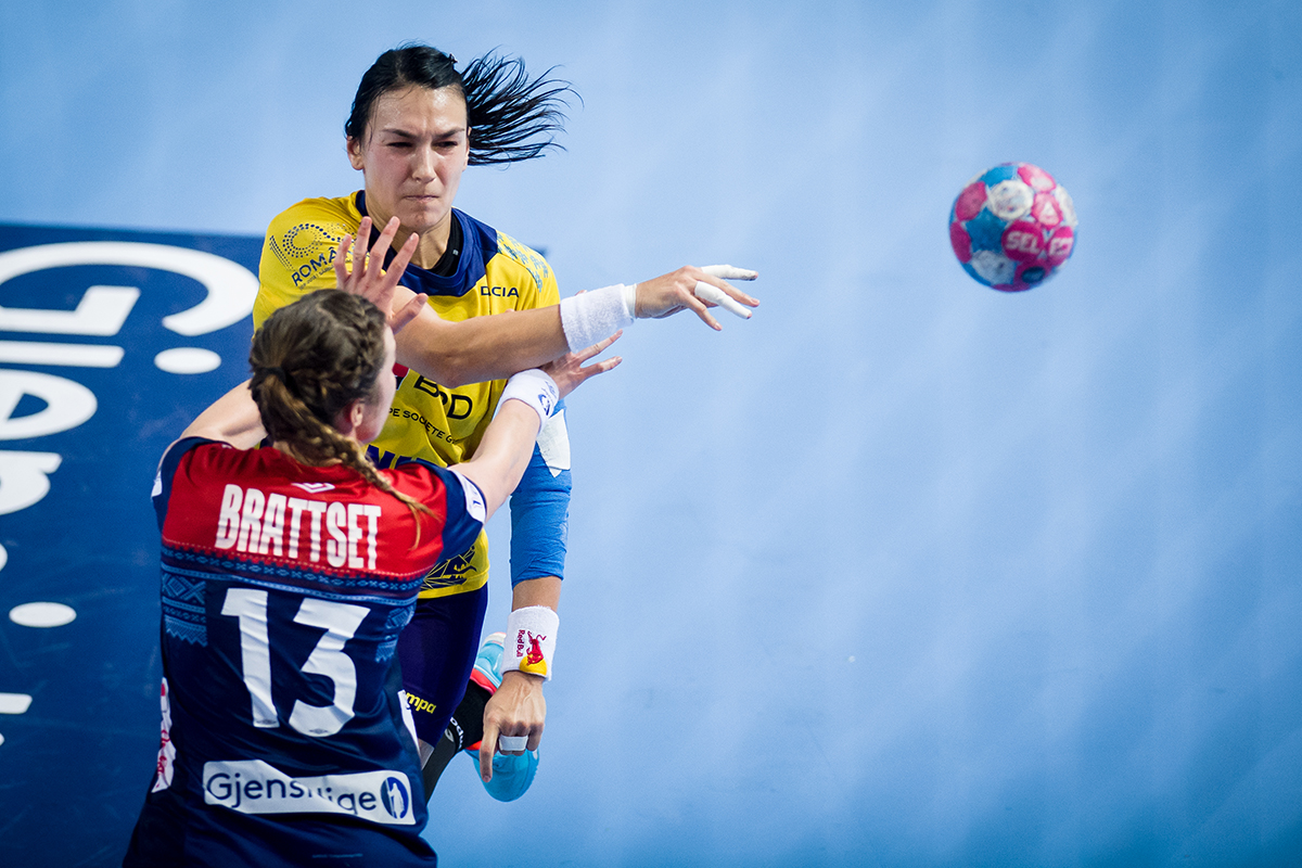 GALERIE FOTO & VIDEO | România a surclasat Norvegia, la Euro 2018 de handbal feminin. Cadou de Moș Nicolae. Dumanska, fenomenală