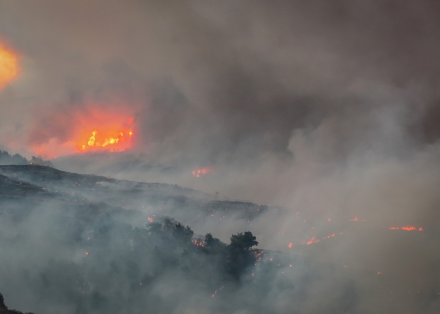 Incendiu puternic și secetă în Turcia. Sute de persoane, evacuate de urgență din provincia Canakkale