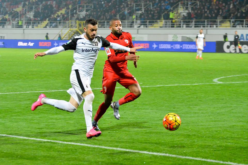 Liga I, etapa a 26-a. Astra - Dinamo 1-1. ^Dorin Rotariu a deschis scorul, Daniel Florea a egalat norocos. Steliano Filip, eliminat. Arbitrul a întrerupt meciul două minute / VIDEO