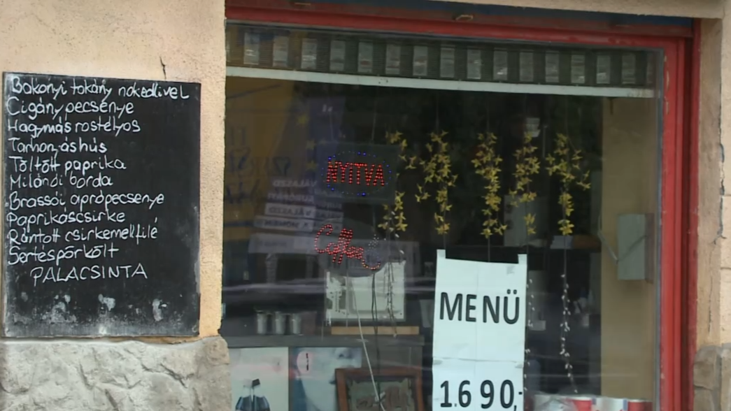 Máris újranyitott a budai horrorvendéglő, amit a Nébih záratott be - videó