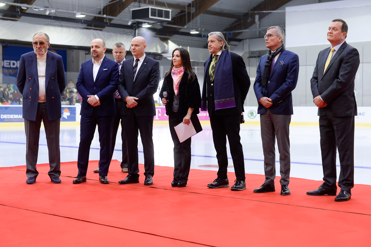 Patinoarul construit de Ion Țiriac, la Otopeni, a fost inaugurat / GALERIE FOTO