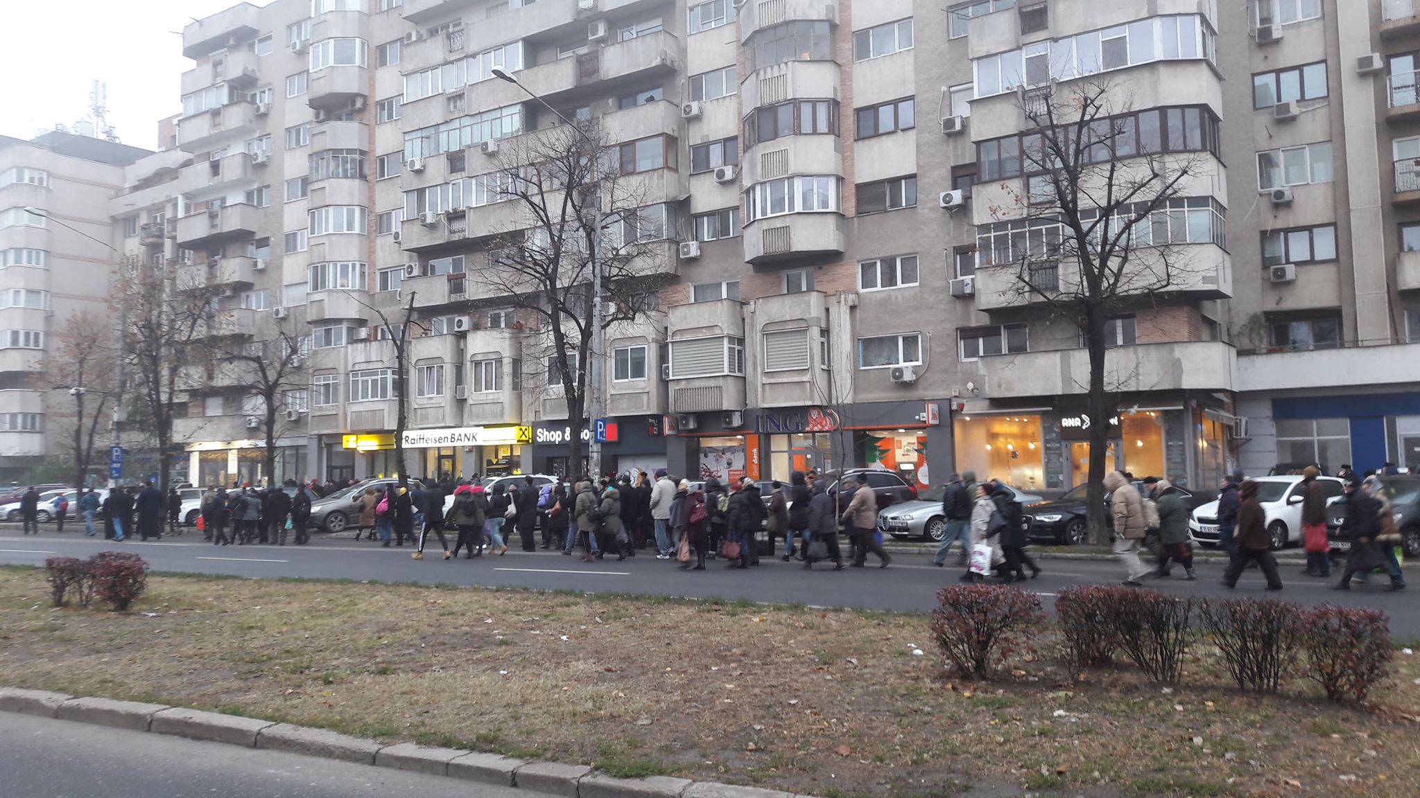 FOTO&VIDEO/ Imagini de la slujba de sfințire a Catedralei Mântuirii Neamului. 100 de preoți și zeci de mii de credincioși participă la evenimentul istoric