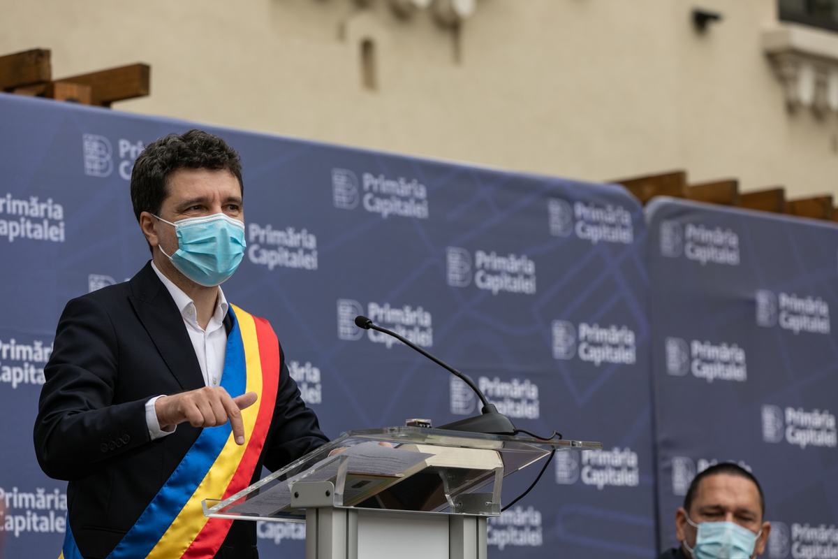 REPORTAJ | Prima zi cu Nicușor. “Nu ne-am luptat pentru jucării”. Primarul Bucureștiului a citat din Avram Iancu și s-a retras la discuții cu Ludovic Orban