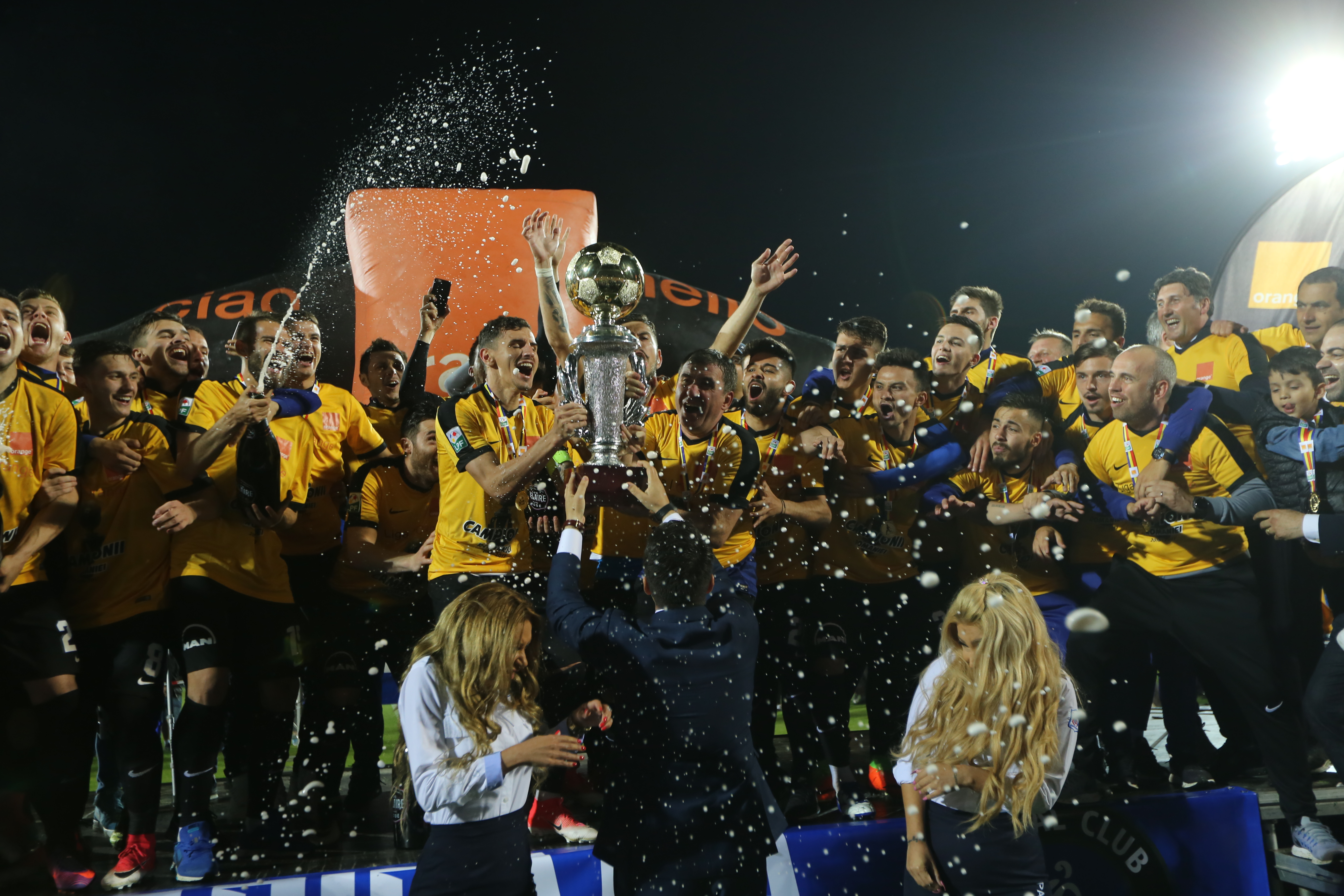 Liga 1, play-off, ultima etapă: Viitorul - CFR Cluj, FCSB - CSU Craiova, Dinamo - Astra. Lacrima lui Ovidiu! Hagi plânge de bucurie, după primul titlu din carieră! Viitorul Constanța, noua campioană!!! / LIVE BLOG