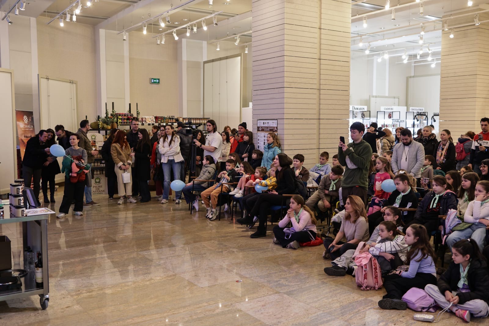 „Ciocolata lui Eminescu” și pralinele cu bere, vedetele festivalului Chocolate Saga, de la Biblioteca Națională