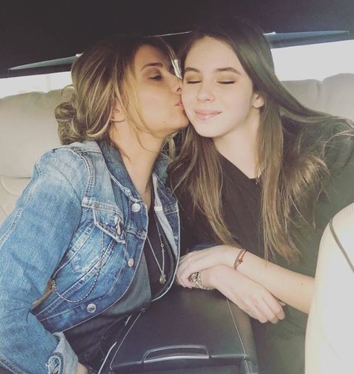 Cu ce se ocupă Rebecca Dumitrescu în America. Fata cea mare a Anamariei Prodan a renunțat la modelling: „Am făcut pentru mama”