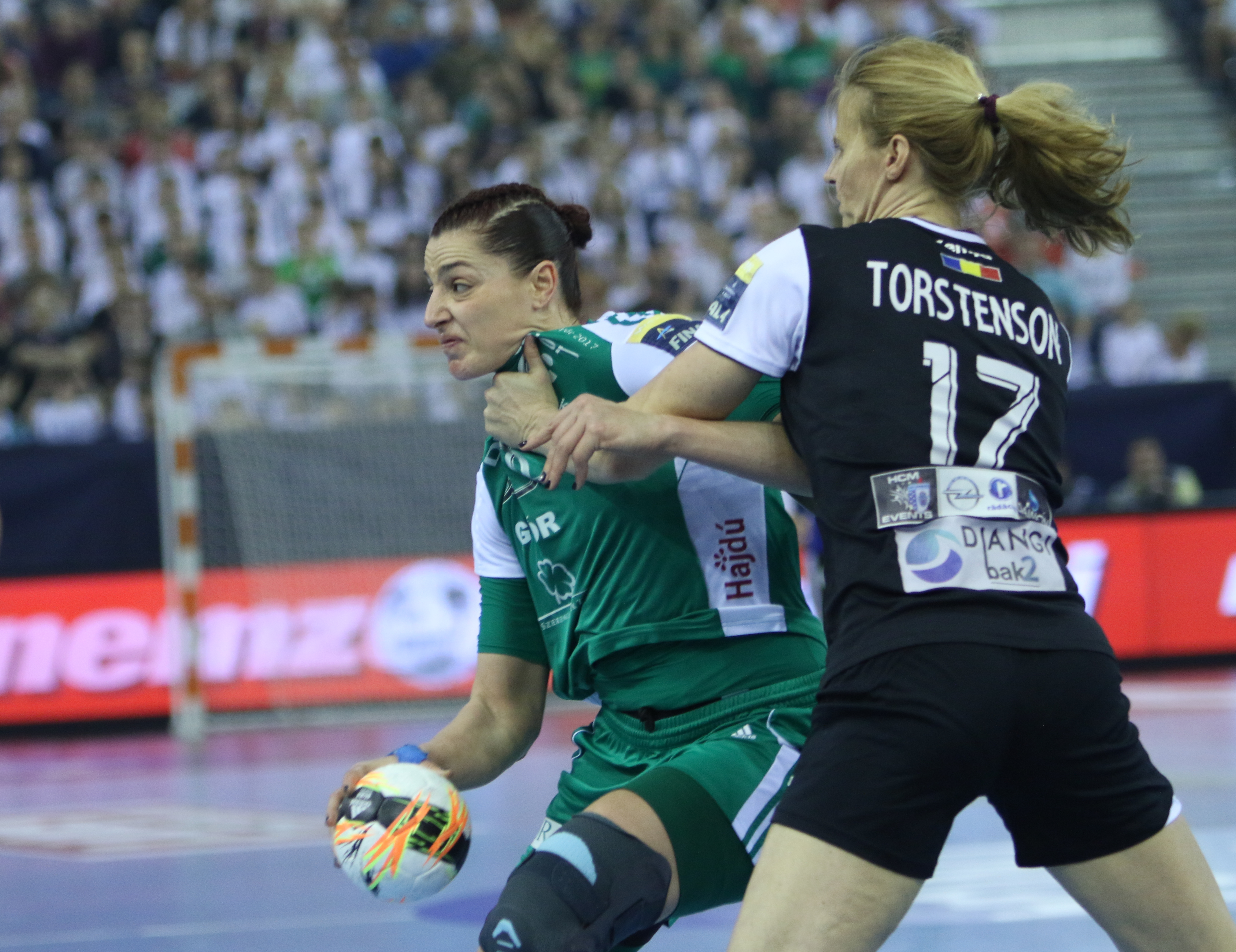 CSM Bucureşti este noua regină a Europei. Echipa noastră a câştigat, dramatic, la 7 metri, finala Ligii Campionilor la handbal feminin cu Gyor/ FOTO