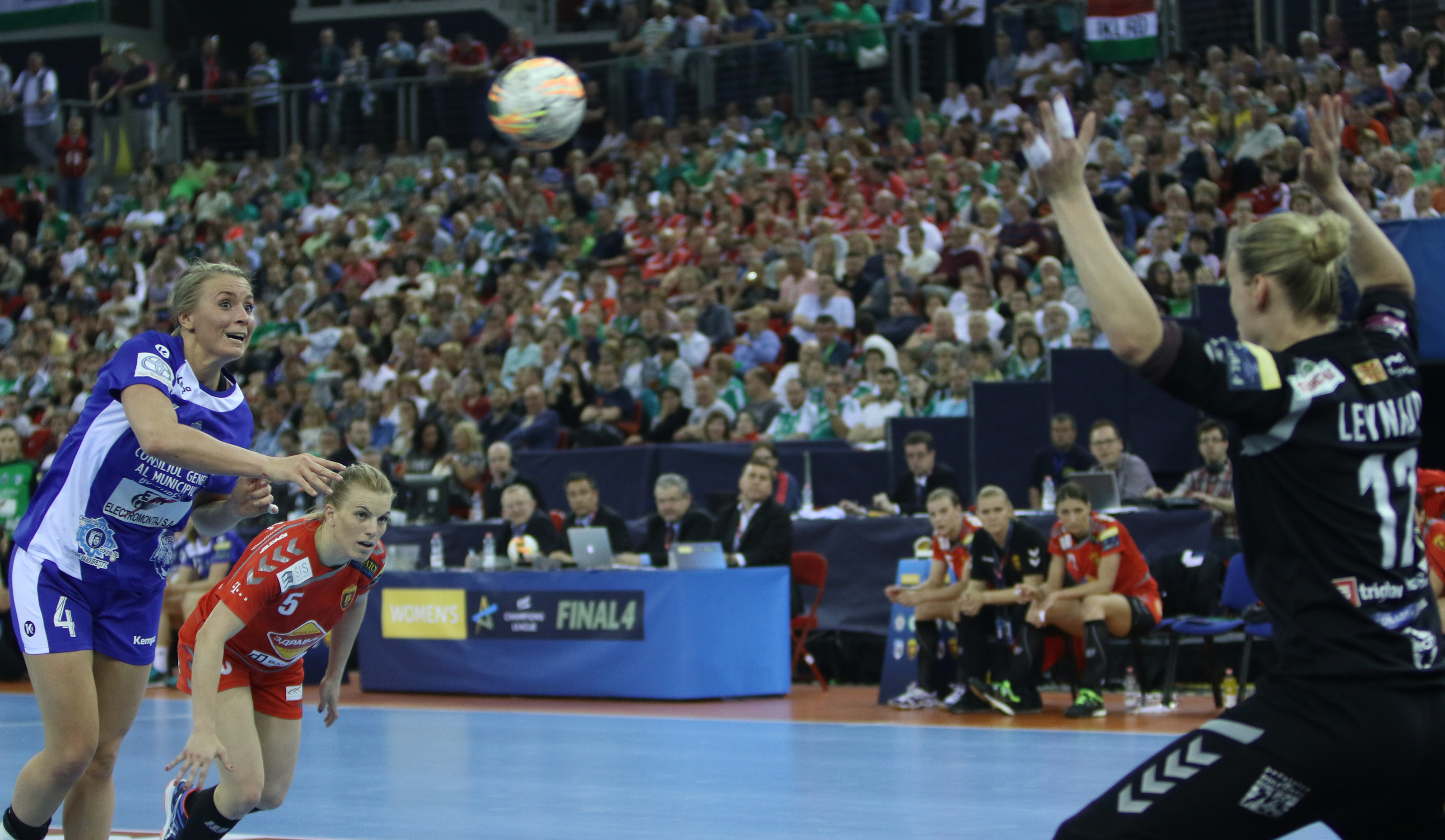 Handbal feminin, Final Four: Suntem finalişti! CSM București a învins Vardar și va juca pentru trofeul Champions League, cu Gyor / GALERIE FOTO