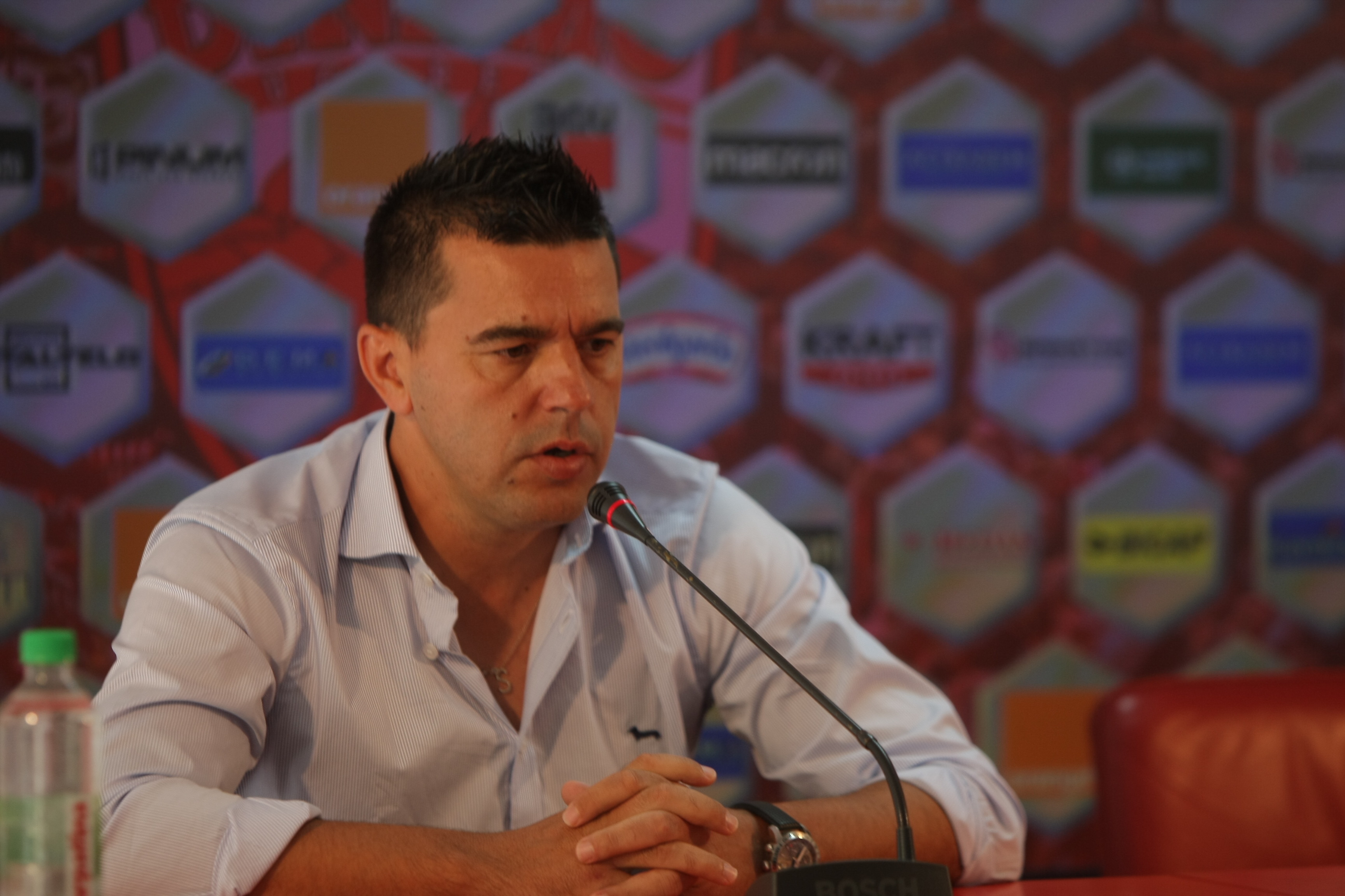 De ce a acceptat Cosmin Contra să preia imediat naționala. A făcut anunțul oficial: ”E un vis împlinit!”. Nu va mai pregăti Dinamo de AZI. Ce planuri are la națională | FOTO&LIVE VIDEO