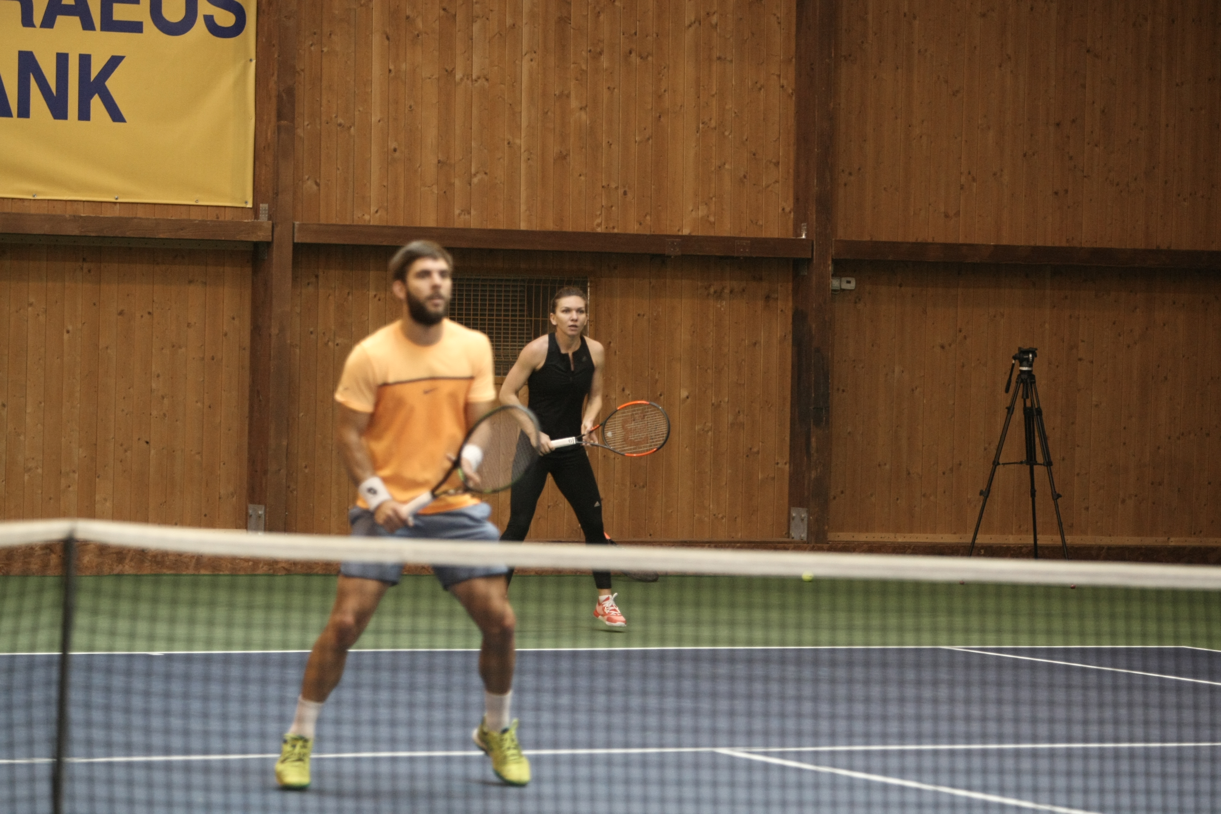 Simona Halep se antrenează în România. A primit o nuielușă de Moș Nicolae! Rămâne fără Cahill?| GALERIE FOTO