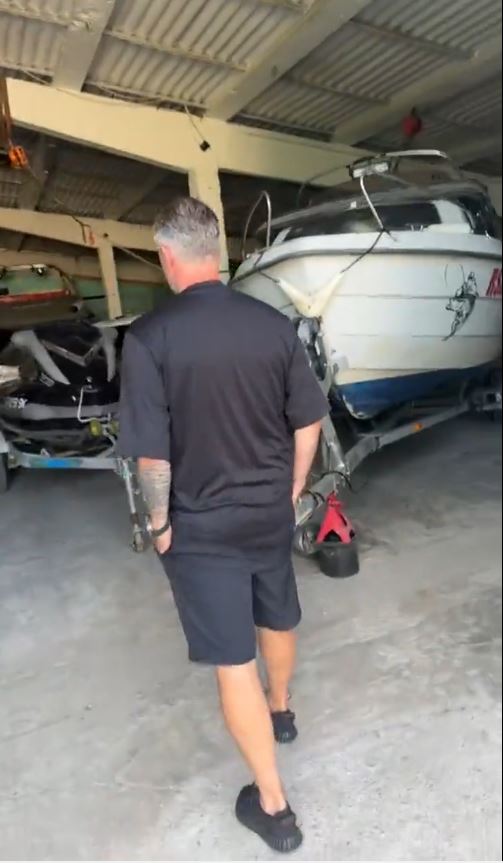 Laurențiu Reghecampf a mers cu poliția peste Anamaria Prodan. Ce acuzații îi aduce și primele declarații ale impresarei: „M-au sunat vecinii” VIDEO