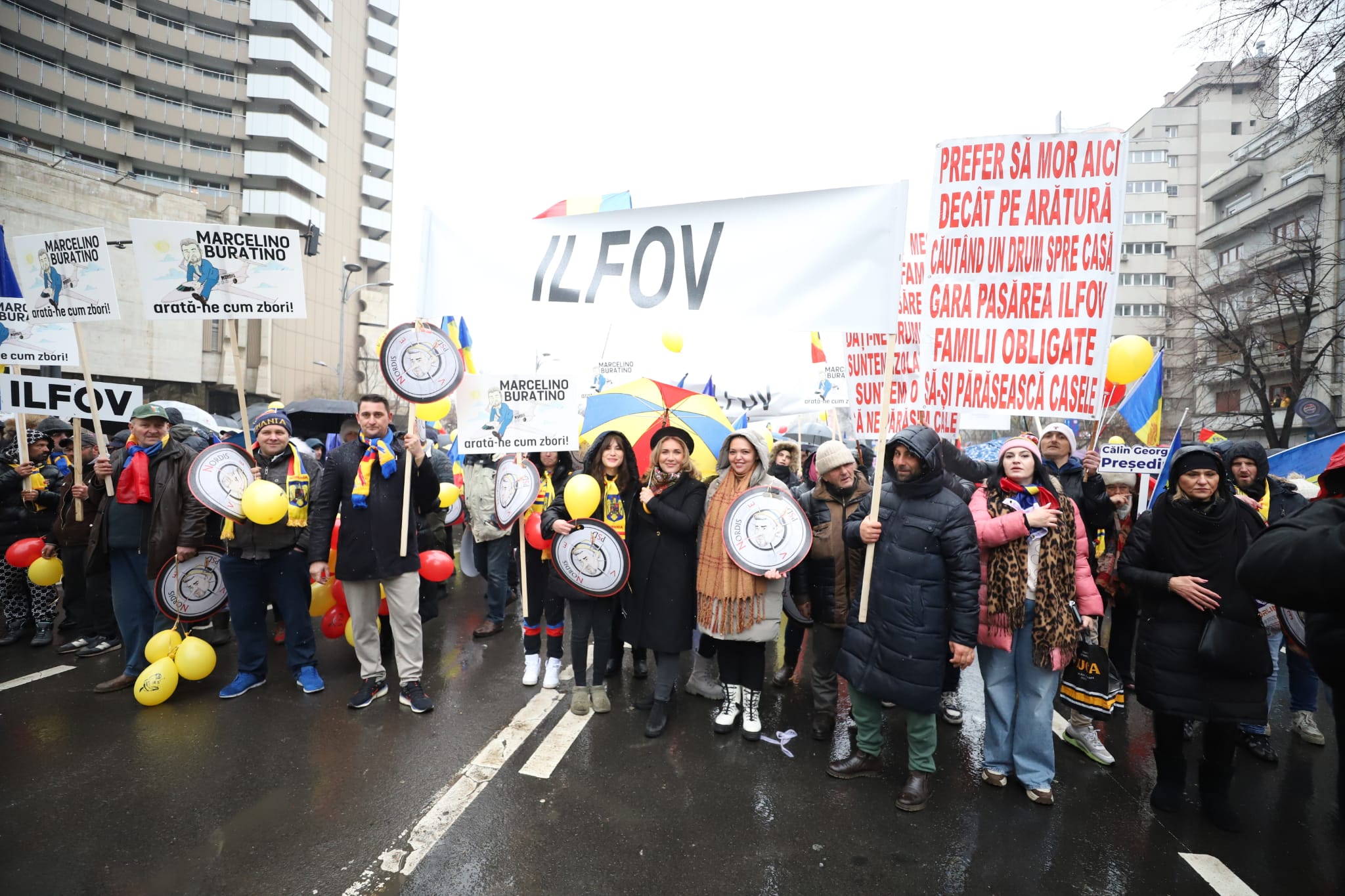 Străzi închise de poliție în ultima clipă în București, în timpul mitingului anunțat de AUR pe 1 martie