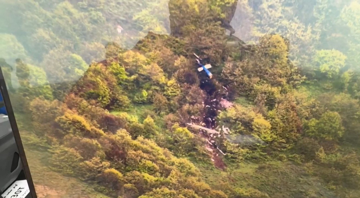 Primele imagini de la locul prăbușirii elicopterului lui Ebrahim Raisi. Aeronava este carbonizată | FOTO VIDEO