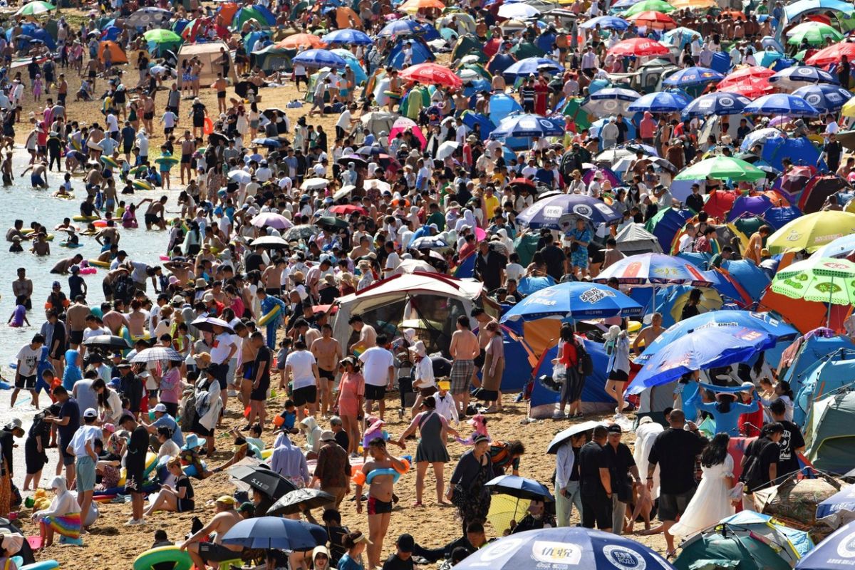 Valuri de căldură și ploi abundente în Asia. Oficialii spun că fenomenele extreme vor continua să afecteze cel mai populat continent al lumii
