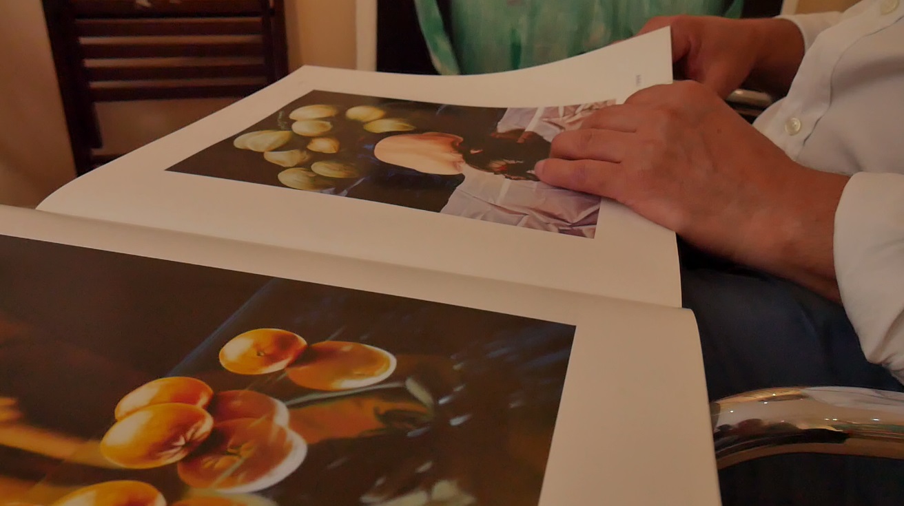VIDEO/ Paul Amarica, românul cu galerie de artă lângă Champs Elysees. Expune în special artiști români contemporani