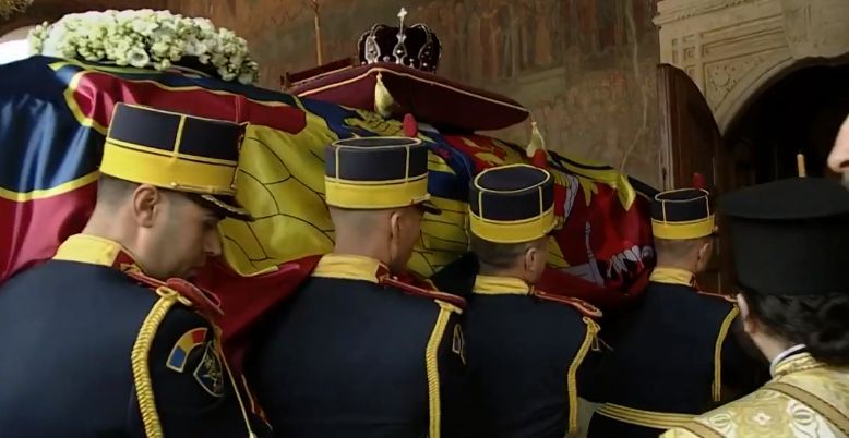 FOTO&VIDEO. România și-a luat rămas bun de la Regele Mihai. Ultimul drum pentru ultimul Rege al românilor