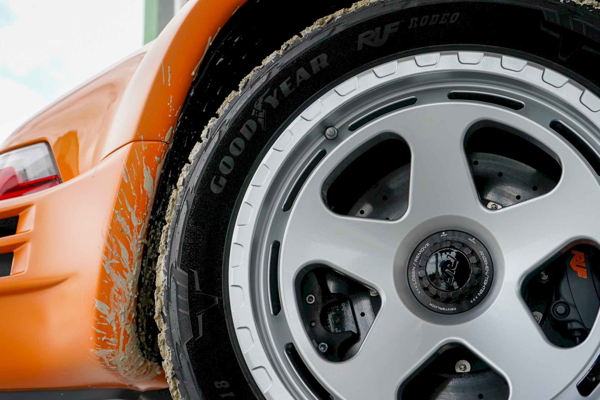 RUF Rodeo. Pierwszy klient dostał kluczyki do terenowego konkurenta 911 ...