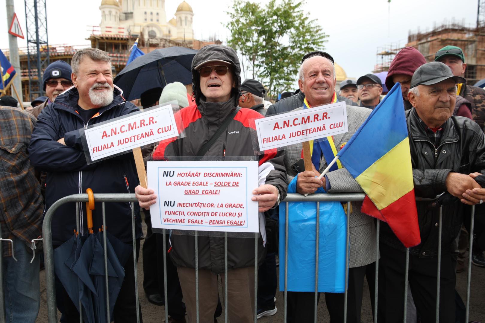 Pensionarii militari, protest la Bucureşti. Ei reclamă „incoerenţa legislativă şi discriminarea”