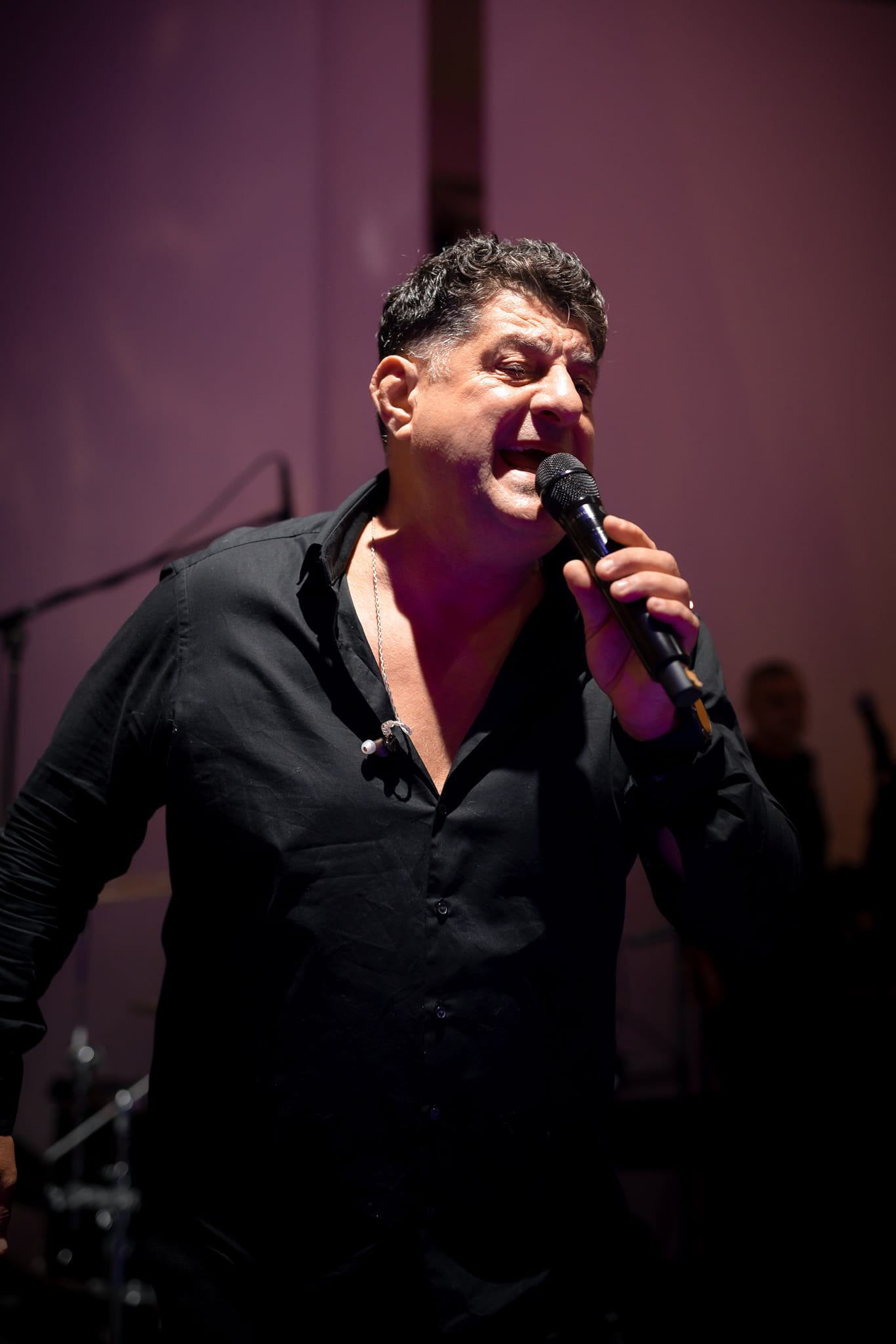 Tavi Colen și Emma de la Zu s-au căsătorit în secret. Primele declarații făcute de artist. „Aș vrea să nu schimb nimic din ce trăim acum”