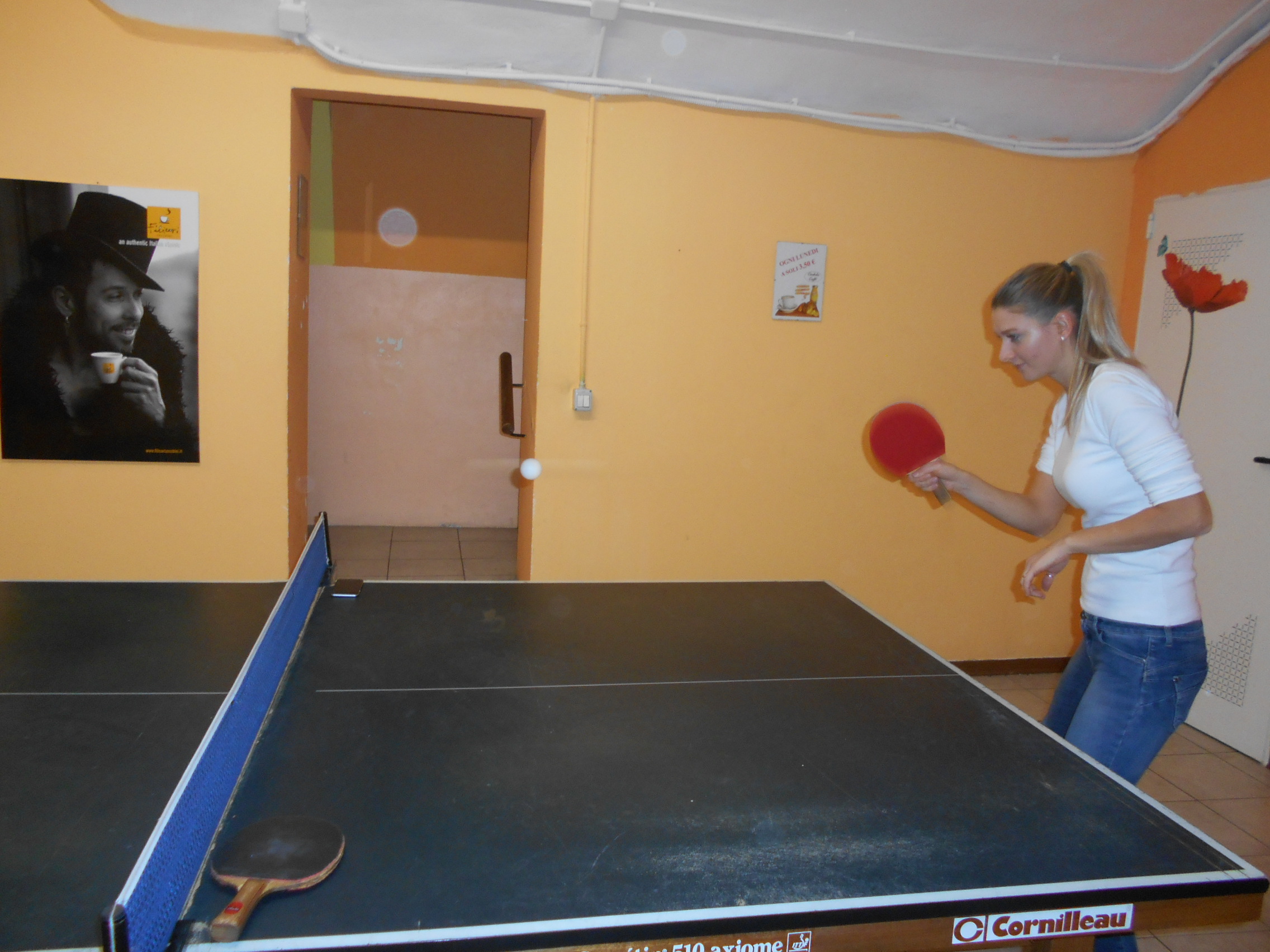 CRISTINA-I ȘMECHERIE! Fostă colegă cu Eliza Samara la CSȘ Constanța, a plecat la Bologna, unde și-a deschis o cafenea cu ștaif și unde antrenază copii la tenis de masă. A jucat ping-pong la propria nuntă / FOTO