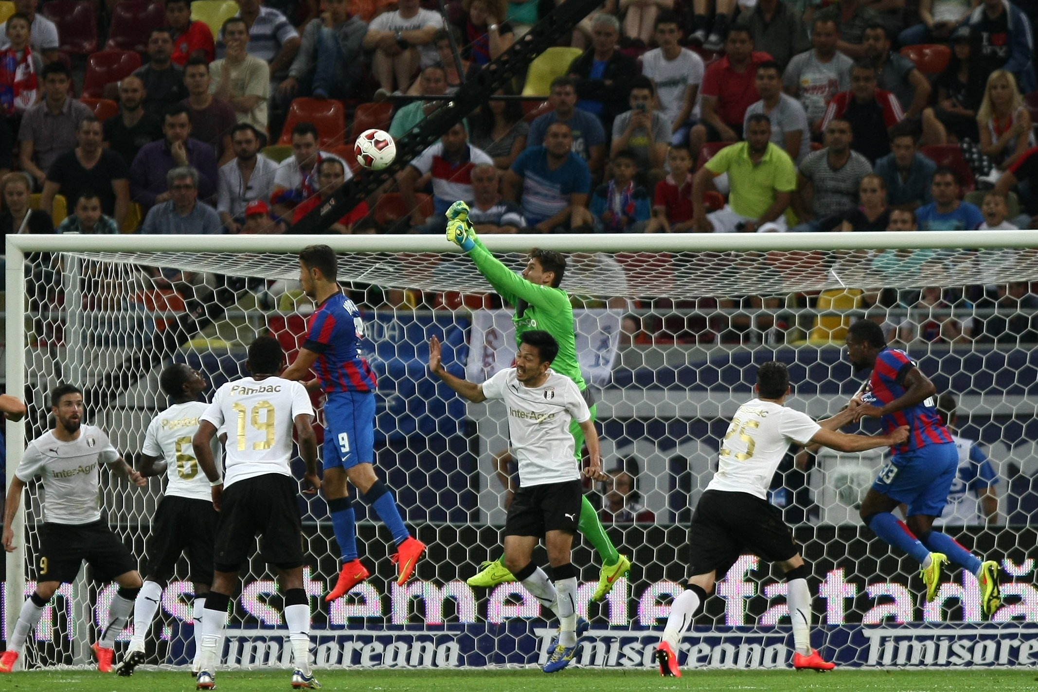 GALERIE FOTO / SUPERCUPA: STEAUA - ASTRA 1-1 (3-5 la penalty-uri)