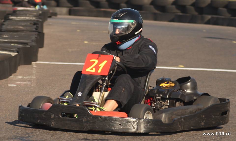 Stejarii s-au distrat la karting, în aşteptarea meciului cu naţionala Canadei, marți, ora 18:45 / GALERIE FOTO