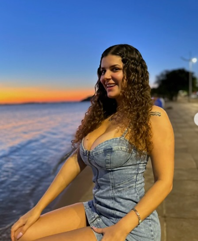 Tânăra prea sexy ca să fie angajată: „Am fost respinsă la 50 de interviuri. Nimeni nu poate vedea dincolo de formele mele”