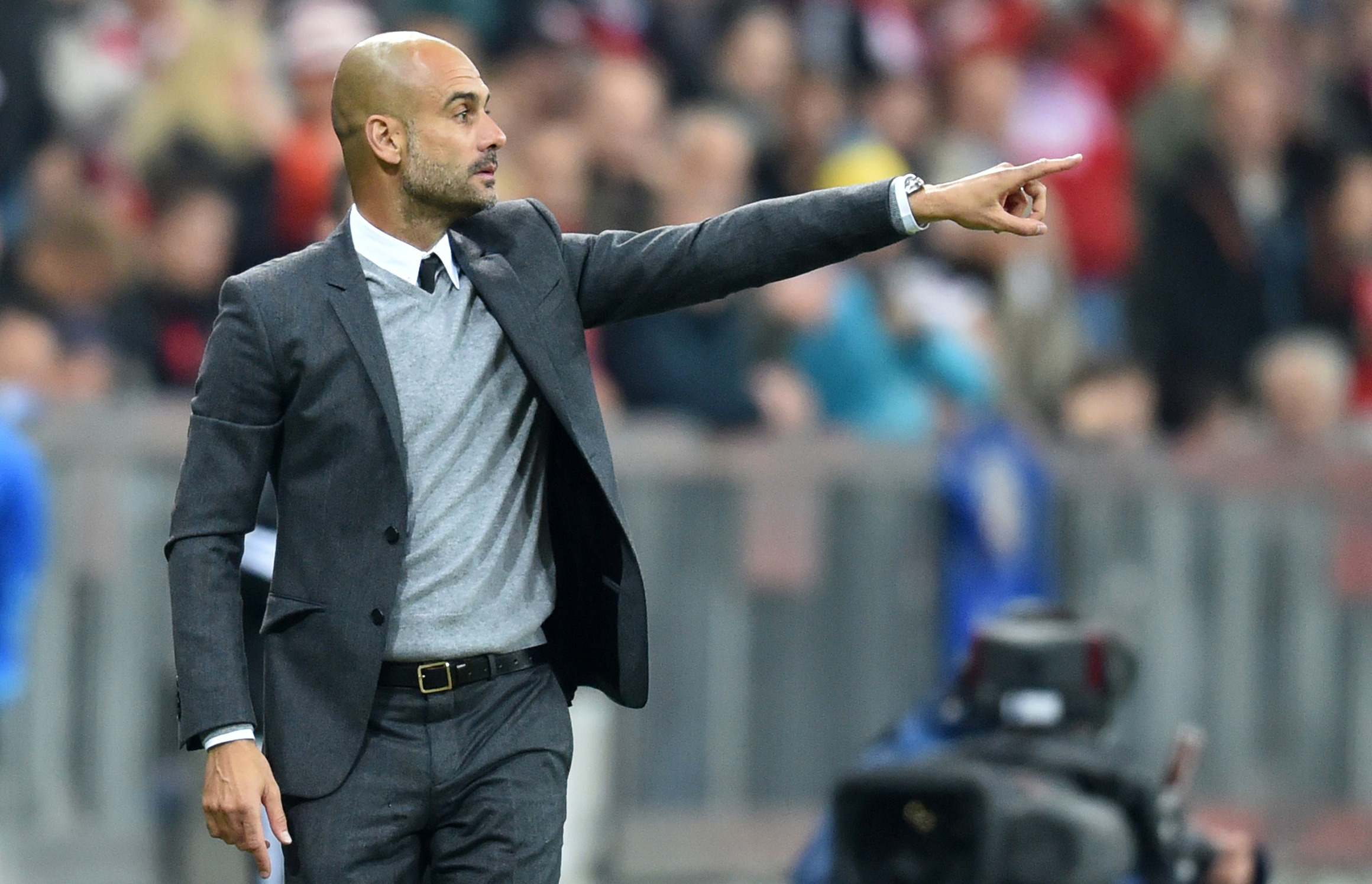 Liga Campionilor, etapa a II-a: Ce măcel, pentru Măţel! Fundaşul român a greşit la primul gol marcat de Bayern Munchen. Barcelona a suferit enorm fără Messi. Rezultat-bombă în Belarus. Jose Mourinho nu s-a simţit ca acasă la Porto, Chelsea a "furat-o" / GALERIE FOTO