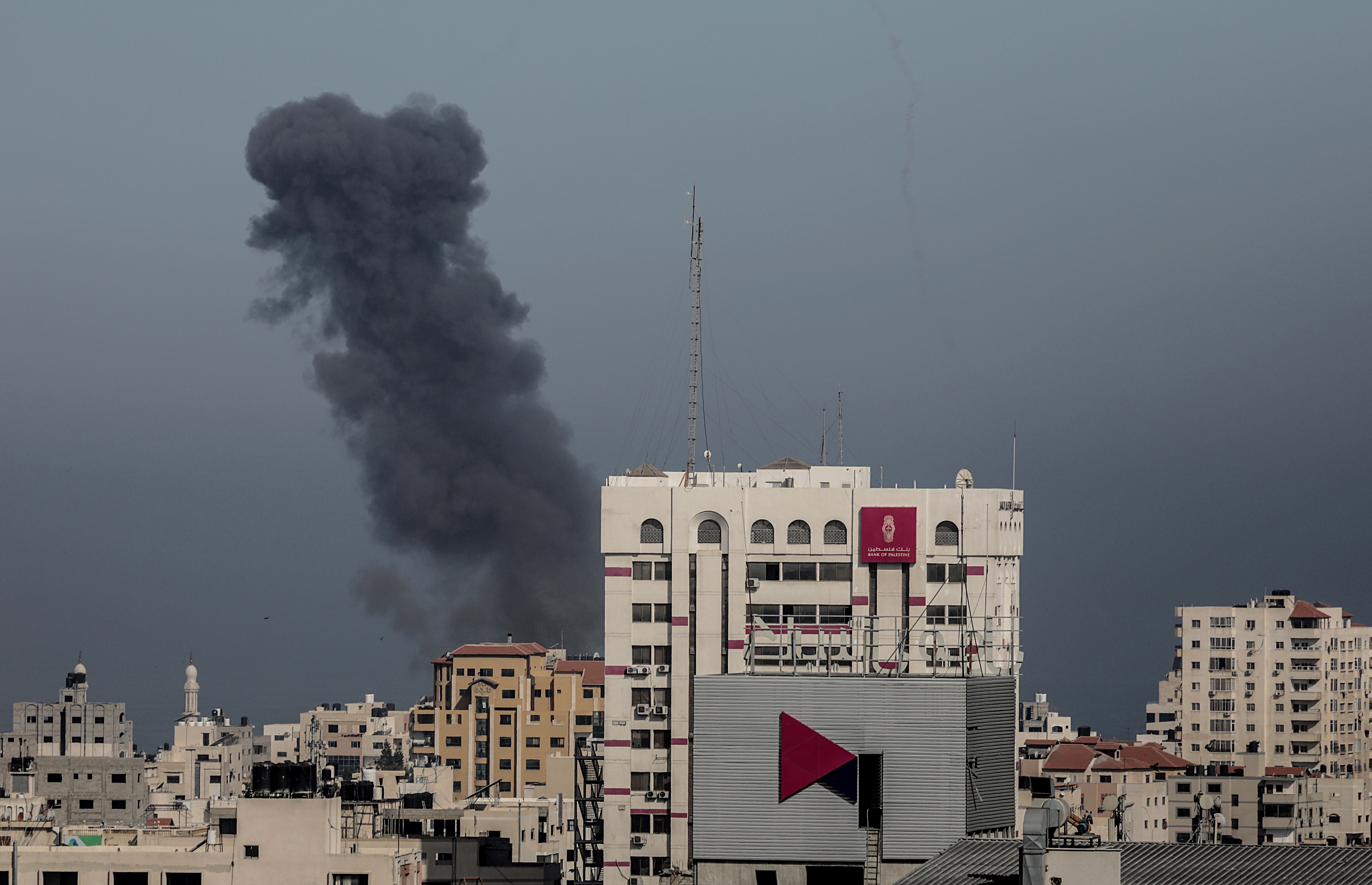 Reacțiile UE și SUA, după lansarea a peste 400 de rachete din Fâșia Gaza în Israel. "Un act terorist"