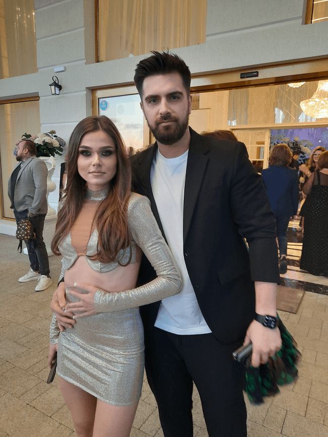 Alex Leonte, primele declarații după despărțirea de Theo Rose: „Ruptura dintre mine și Theo a avut loc acum ceva timp. Nu a fost vorba de infidelitate”