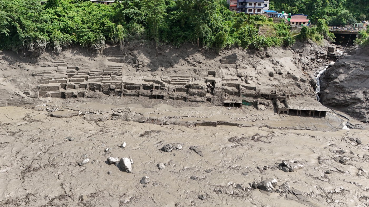 Cel puțin 350 de persoane au murit după viitura devastatoare din Nepal. Sute de oameni sunt încă dați dispăruți