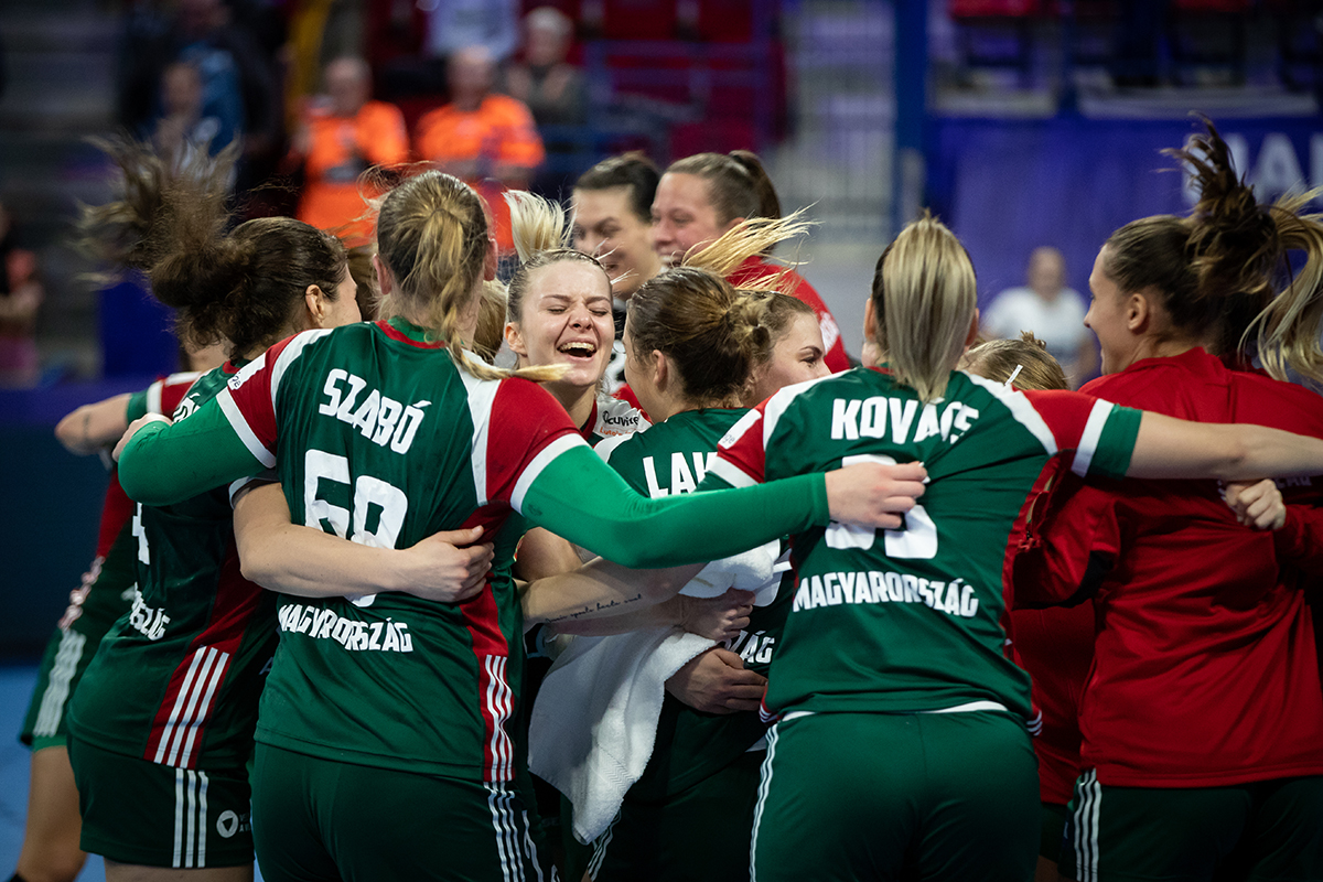 UPDATE | România a pierdut cu Ungaria, dar s-a calificat în semifinalele Euro 2018 de handbal feminin. Ambros a luat foc