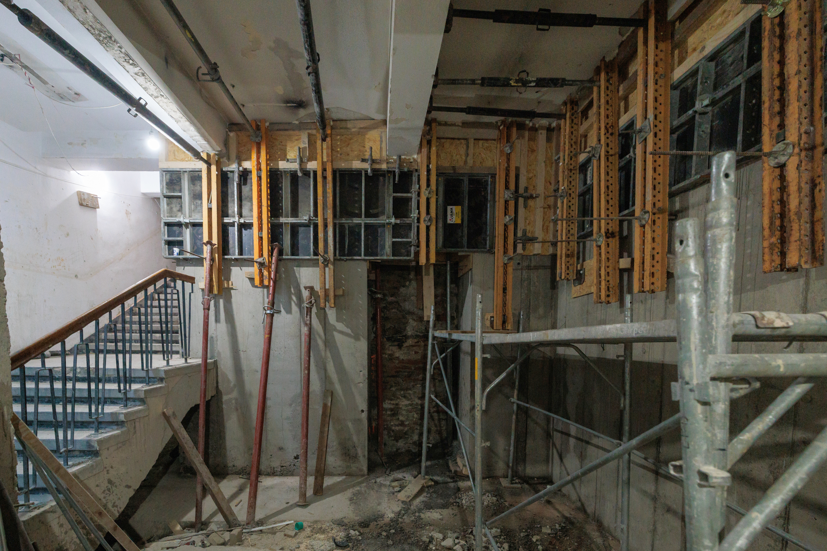 REPORTAJ. Libertatea a intrat pe șantierul Palatului Universității din București. „În curtea interioară s-au făcut descoperiri arheologice”. Cât timp vor dura lucrările de restaurare 