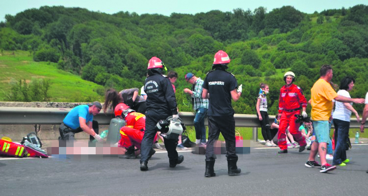 UPDATE | Autocar plin cu minori, implicat în accident la Brașov | 4 persoane au murit! FOTO