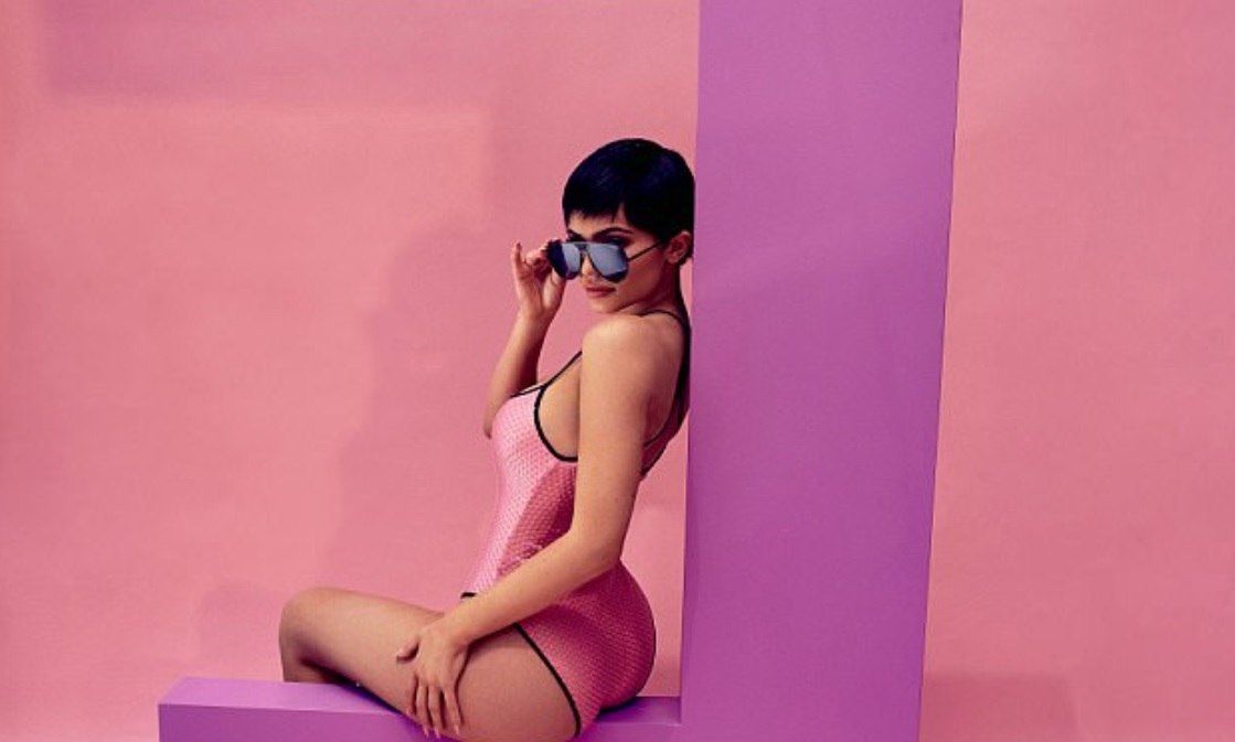 Kylie Jenner a născut o fetiță. Este primul copil al vedetei