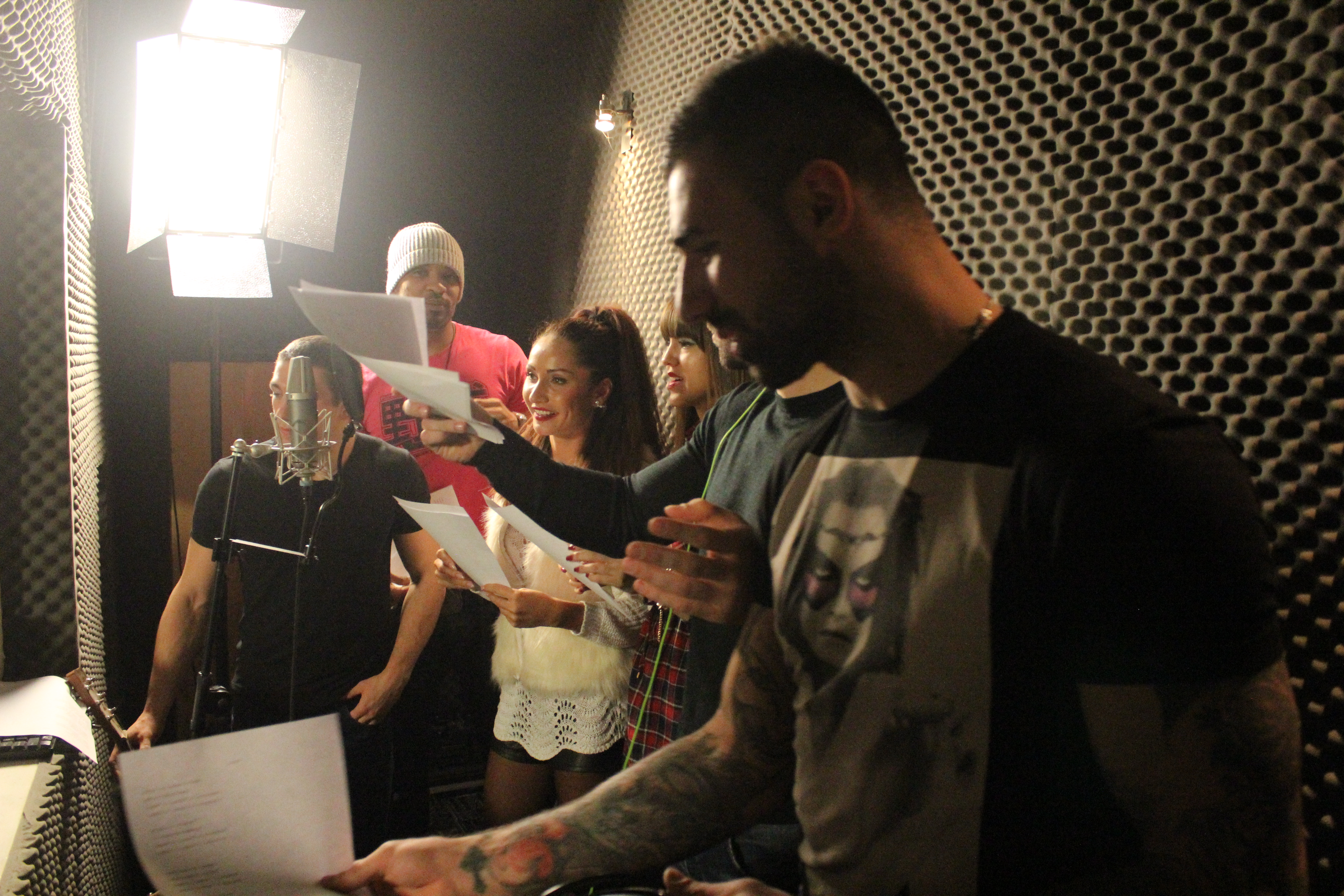 EXCLUSIV / Primiți cu colindul? Luptătorii Superkombat au intrat în studio! GALERIE FOTO&VIDEO