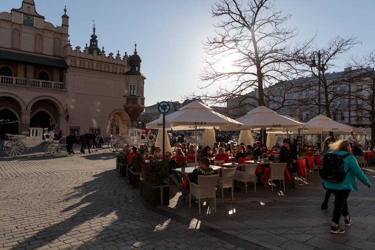 Trimișii speciali ai ziarului în Polonia: Joe Biden a aterizat lângă granița cu Ucraina și la 400 de kilometri de Rusia. Ura populară împotriva lui Putin este uriașă