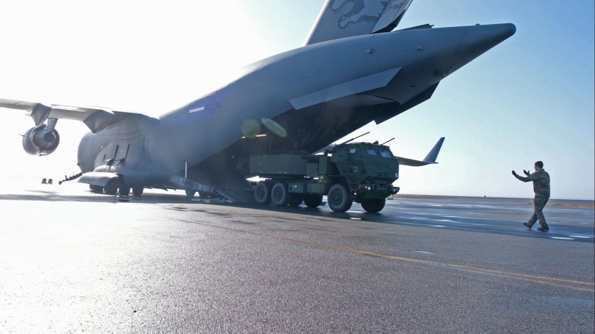 Demonstraţie de forţă a armatei americane în Alaska, pe fondul exerciţiilor navale din Pacific ale Rusiei şi Chinei | FOTO