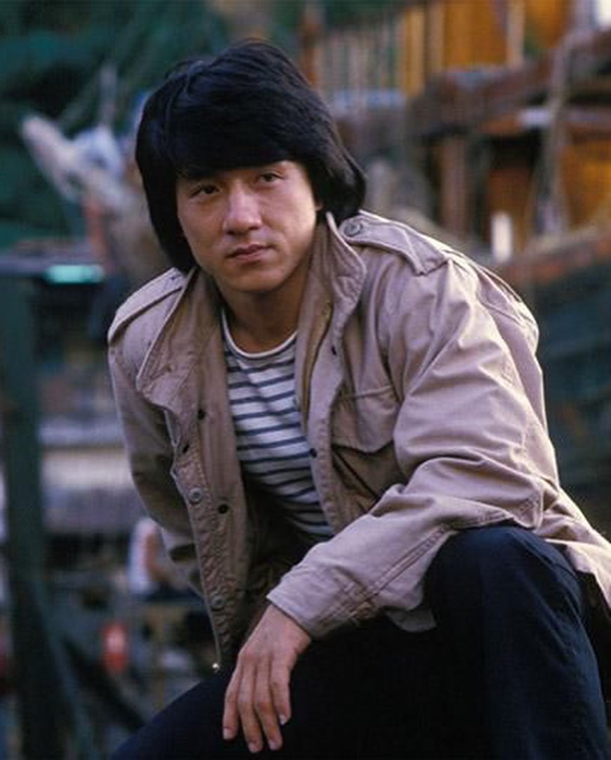 Jackie Chan a împlinit 70 de ani. Mesajul transmis de legendarul actor: „A fi capabil să îmbătrânești este un noroc”