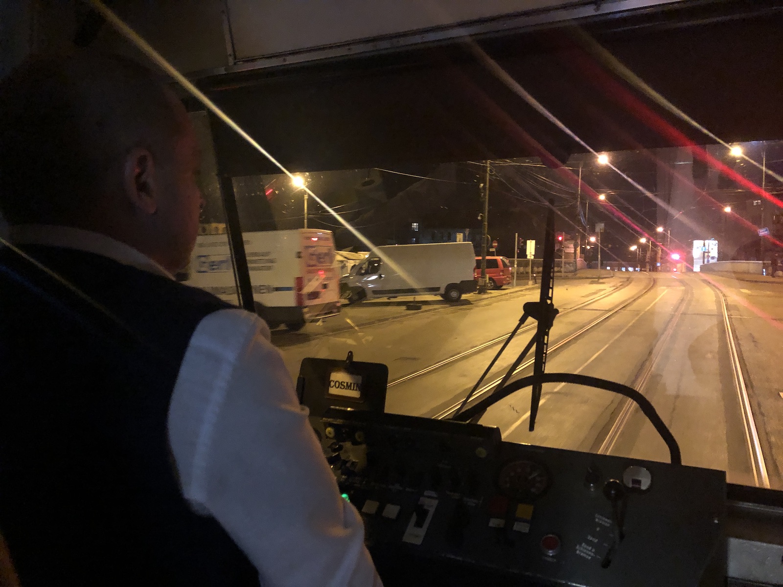 VIDEO&FOTO/ O altfel de plimbare, de Dragobete. Cina în tramvai prin Timișoara, ca-n Milano sau Bruxelles